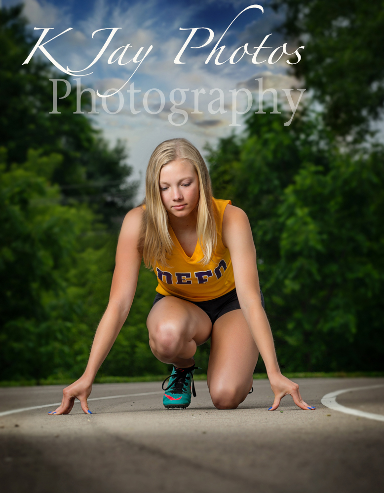 Track senior pictures. De Forest WI Photographer