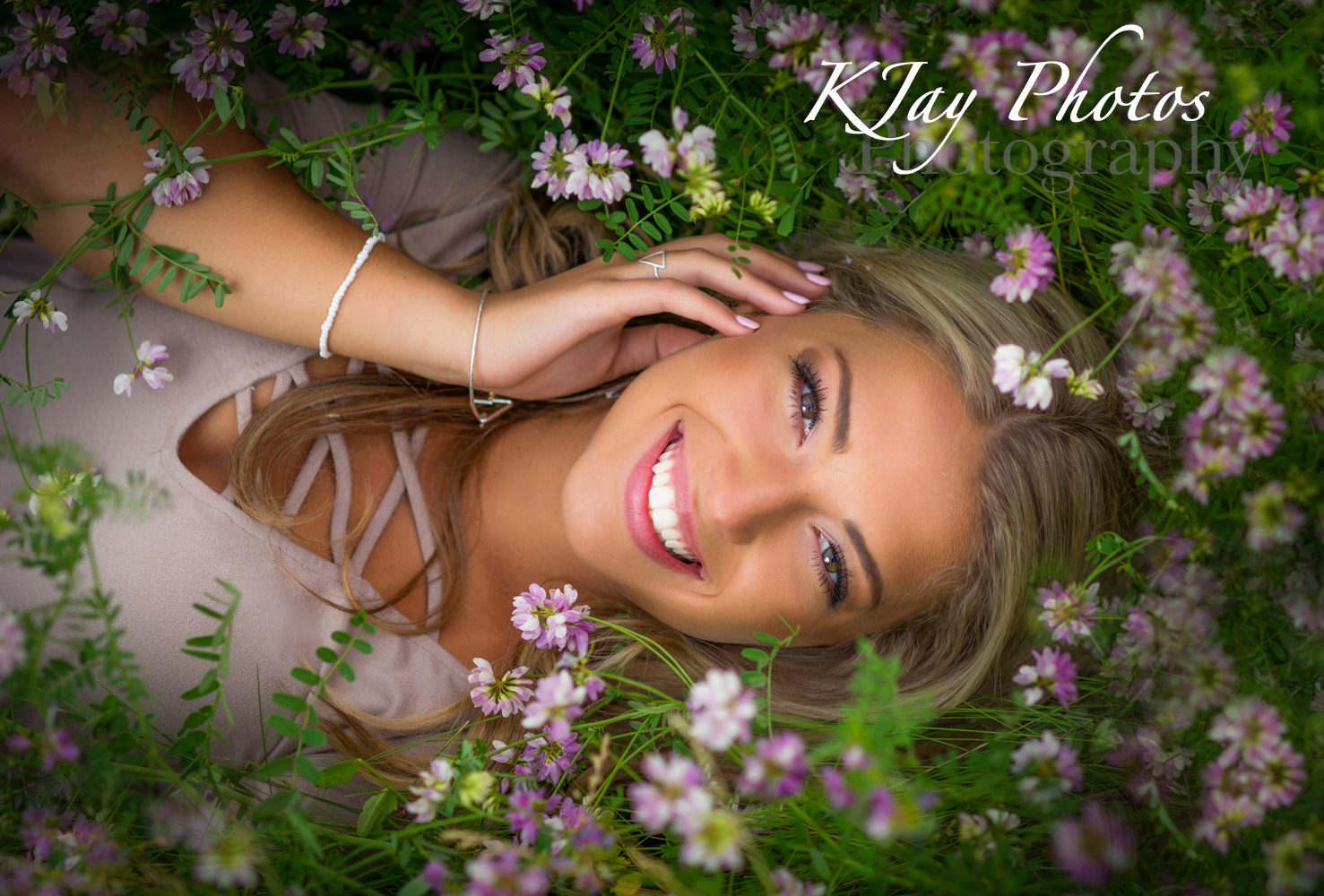 Madison WI Photographer specializing in high school senior pictures.
